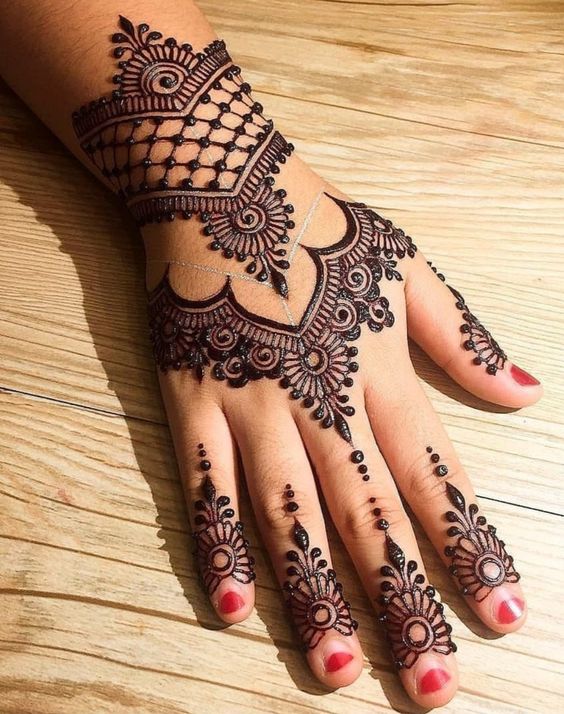 easy arabic mehndi design back hand 27