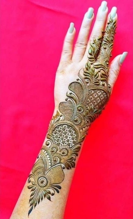 easy arabic mehndi design back hand 29