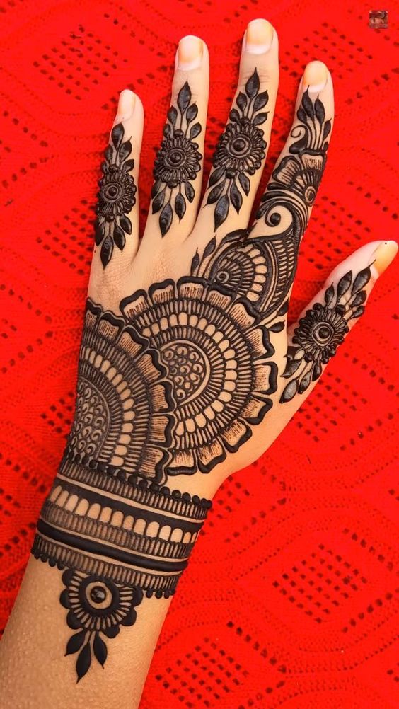 easy arabic mehndi design back hand 33