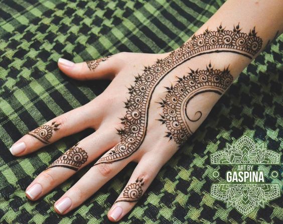 easy arabic mehndi design back hand 35