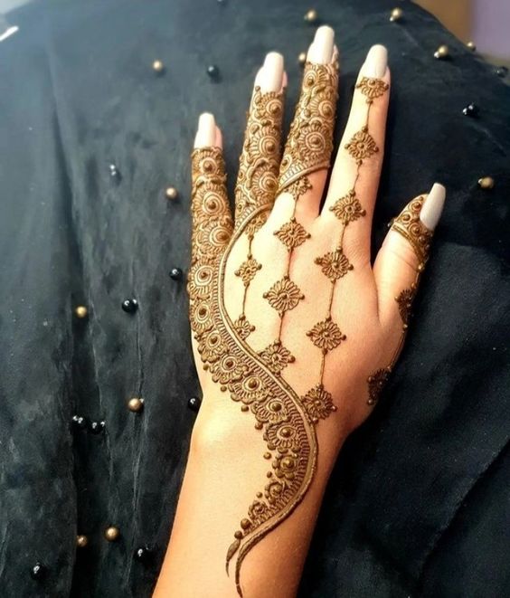 easy arabic mehndi design back hand 6